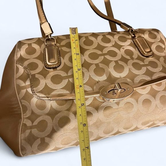 Coach - Picture 11 of 15